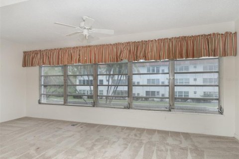 Condo in Winter Haven, Florida, 2 bedrooms  № 1888445 - photo 10