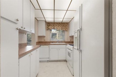 Condo in Winter Haven, Florida, 2 bedrooms  № 1888445 - photo 12