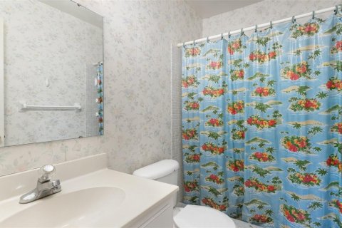 Condo in Winter Haven, Florida, 2 bedrooms  № 1888445 - photo 22