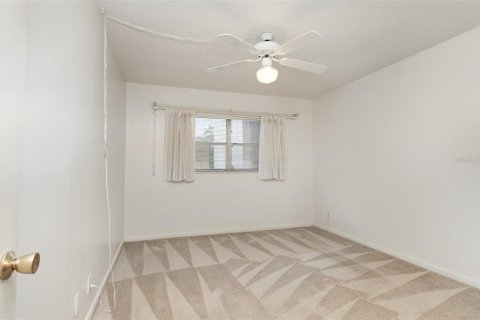 Condo in Winter Haven, Florida, 2 bedrooms  № 1888445 - photo 20