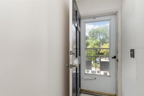 Condo in Winter Haven, Florida, 2 bedrooms  № 1888445 - photo 4