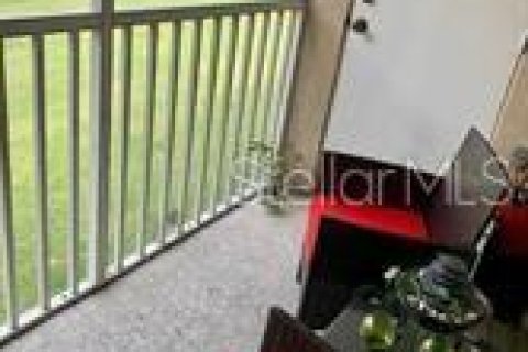 Condo in Kissimmee, Florida, 3 bedrooms  № 1850148 - photo 16