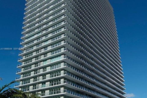 Condo in Miami, Florida, 2 bedrooms  № 2060991 - photo 23