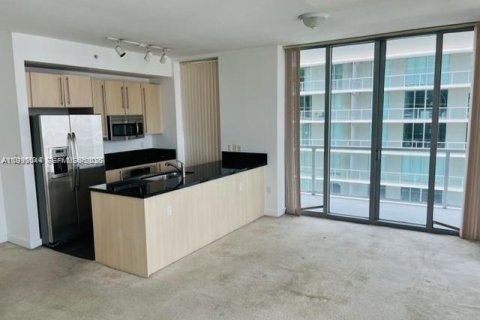 Condo in Miami, Florida, 2 bedrooms  № 2060991 - photo 6