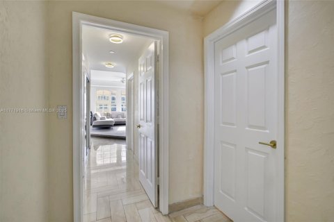 Купить кондоминиум в Авентура, Флорида 3 спальни, 332.22м2, № 1692445 - фото 19