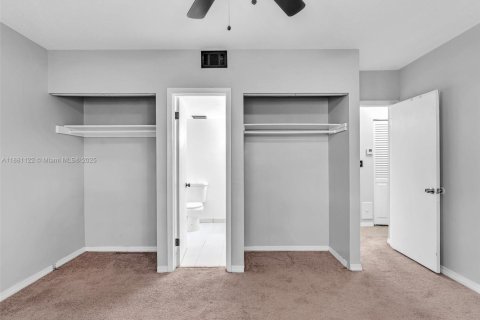 Touwnhouse à vendre à Pembroke Park, Floride: 3 chambres, 110.37 m2 № 1924866 - photo 30