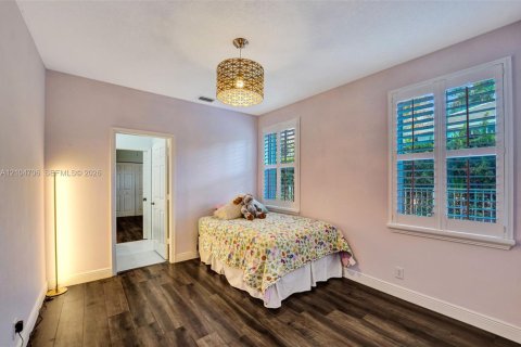 House in Weston, Florida 5 bedrooms, 281.77 sq.m. № 2429736 - photo 29
