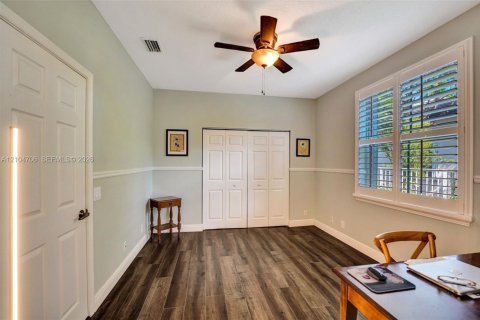 House in Weston, Florida 5 bedrooms, 281.77 sq.m. № 2429736 - photo 27