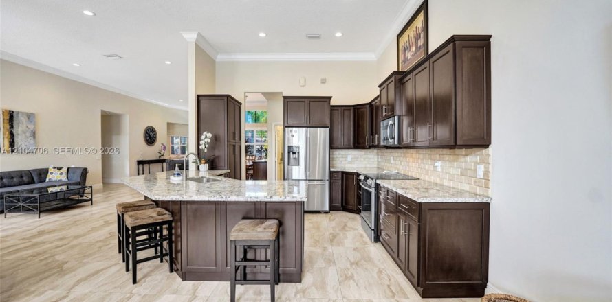 House in Weston, Florida 5 bedrooms, 281.77 sq.m. № 2429736