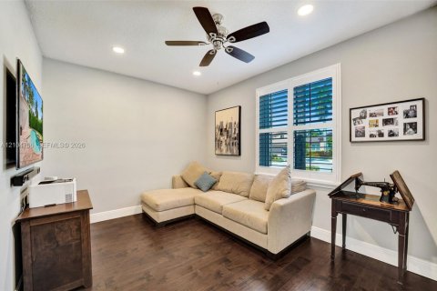 House in Weston, Florida 5 bedrooms, 281.77 sq.m. № 2429736 - photo 25