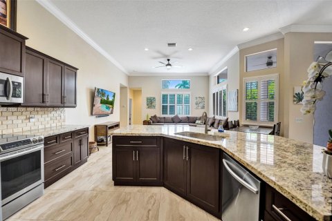 House in Weston, Florida 5 bedrooms, 281.77 sq.m. № 2429736 - photo 12