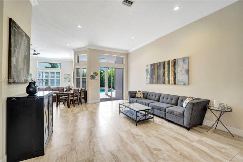 House in Weston, Florida 5 bedrooms, 281.77 sq.m. № 2429736 - photo 9