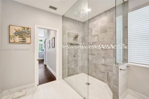 House in Weston, Florida 5 bedrooms, 281.77 sq.m. № 2429736 - photo 23