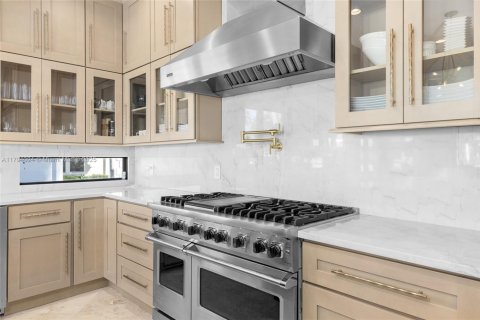 Villa ou maison à vendre à Fort Lauderdale, Floride: 5 chambres, 491.27 m2 № 1860884 - photo 16