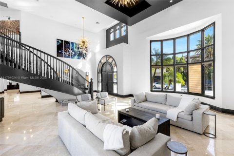 Villa ou maison à vendre à Fort Lauderdale, Floride: 5 chambres, 491.27 m2 № 1860884 - photo 13