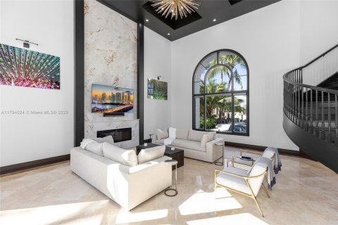 Villa ou maison à vendre à Fort Lauderdale, Floride: 5 chambres, 491.27 m2 № 1860884 - photo 9