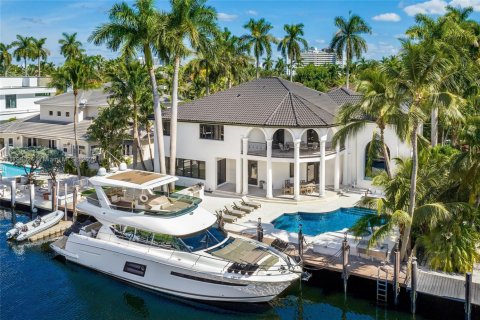 Villa ou maison à vendre à Fort Lauderdale, Floride: 5 chambres, 491.27 m2 № 1860884 - photo 2