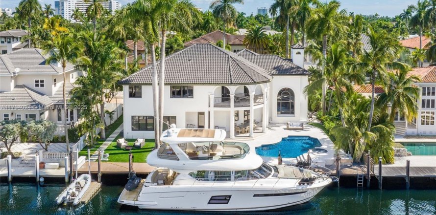Villa ou maison à Fort Lauderdale, Floride 5 chambres, 491.27 m2 № 1860884