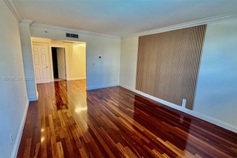 Снять в аренду кондоминиум в Санни-Айлс-Бич, Флорида 2 спальни, 141.68м2, № 2030365 - фото 9