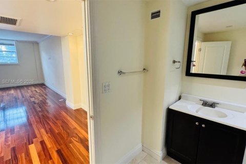 Снять в аренду кондоминиум в Санни-Айлс-Бич, Флорида 2 спальни, 141.68м2, № 2030365 - фото 11