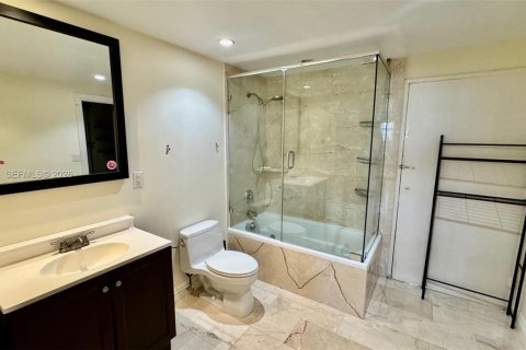 Снять в аренду кондоминиум в Санни-Айлс-Бич, Флорида 2 спальни, 141.68м2, № 2030365 - фото 10