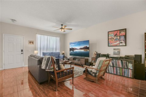 Condominio en venta en Kissimmee, Florida, 3 dormitorios, 137.87 m2 № 2220648 - foto 3