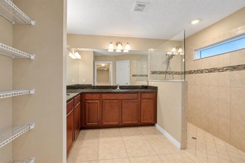 House in Palm Coast, Florida 4 bedrooms, 205.13 sq.m. № 2391032 - photo 9
