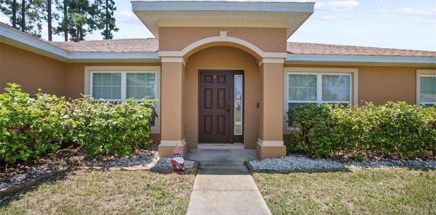 House in Palm Coast, Florida 4 bedrooms, 205.13 sq.m. № 2391032