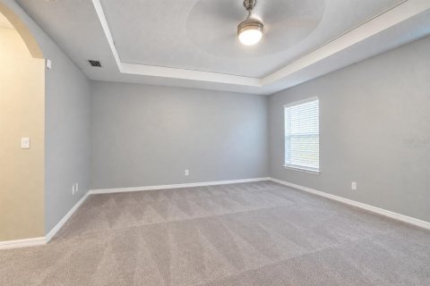 House in Palm Coast, Florida 4 bedrooms, 205.13 sq.m. № 2391032 - photo 7