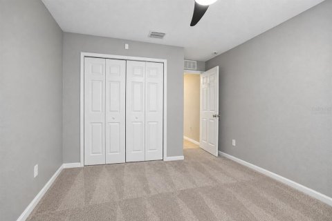 House in Palm Coast, Florida 4 bedrooms, 205.13 sq.m. № 2391032 - photo 14