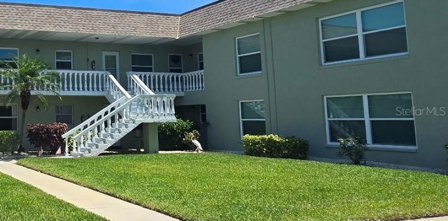 Condominio en Tarpon Springs, Florida, 2 dormitorios  № 1754981