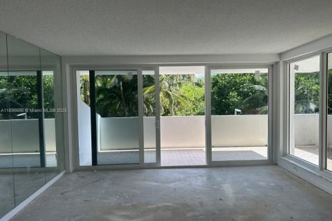 Copropriété à vendre à Key Biscayne, Floride: 2 chambres, 117.06 m2 № 2013889 - photo 2