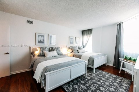 Condominio en venta en Sunny Isles Beach, Florida, 2 dormitorios, 141.77 m2 № 1692201 - foto 19