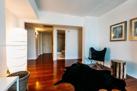 Condominio en venta en Sunny Isles Beach, Florida, 2 dormitorios, 141.77 m2 № 1692201 - foto 5