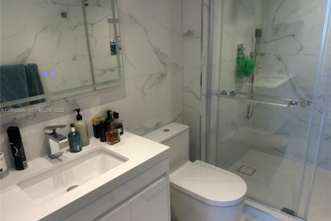 Снять в аренду квартиру в Майами-Бич, Флорида 2 спальни, 100.33м2, № 2027301 - фото 3