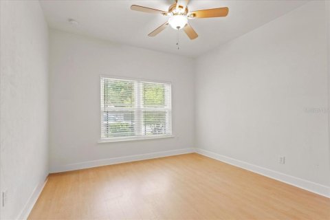 Townhouse in Gainesville, Florida 2 bedrooms, 98.1 sq.m. № 2227380 - photo 19