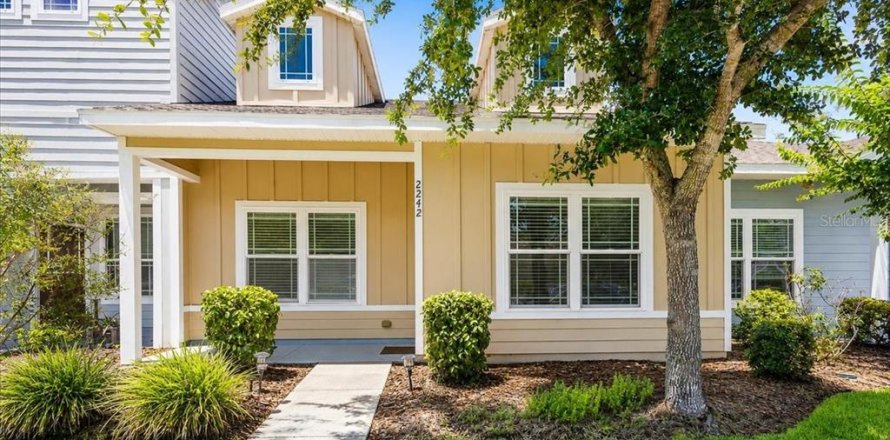 Townhouse in Gainesville, Florida 2 bedrooms, 98.1 sq.m. № 2227380