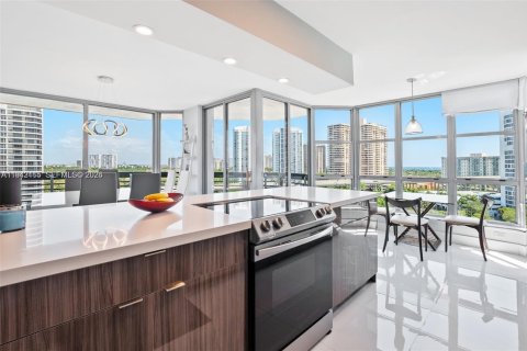 Condo in Aventura, Florida, 2 bedrooms  № 1999769