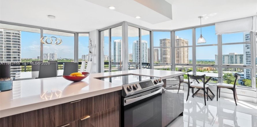 Condo in Aventura, Florida, 2 bedrooms  № 1999769