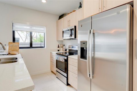 Casa en venta en Florida City, Florida, 5 dormitorios, 176.7 m2 № 2057479 - foto 14