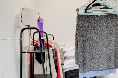 Casa en venta en Florida City, Florida, 5 dormitorios, 176.7 m2 № 2057479 - foto 30