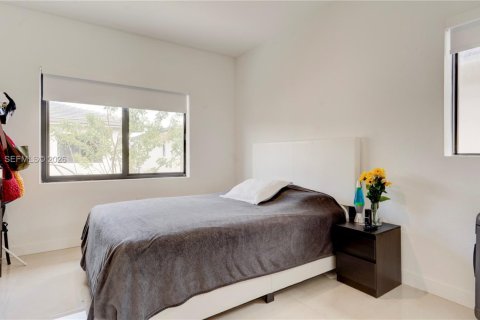 Casa en venta en Florida City, Florida, 5 dormitorios, 176.7 m2 № 2057479 - foto 27