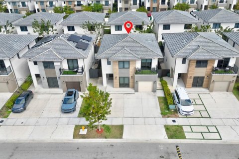 Casa en venta en Florida City, Florida, 5 dormitorios, 176.7 m2 № 2057479 - foto 9