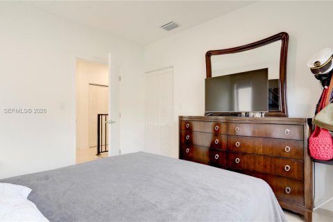 Casa en venta en Florida City, Florida, 5 dormitorios, 176.7 m2 № 2057479 - foto 28