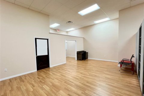 Propiedad comercial en alquiler en Orlando, Florida № 2219019 - foto 19