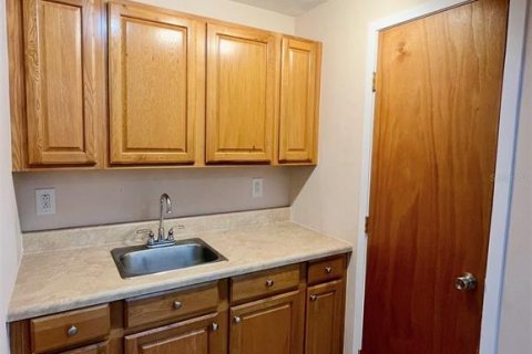 Propiedad comercial en alquiler en Orlando, Florida № 2219019 - foto 14