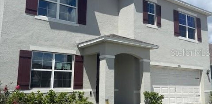 House in Kissimmee, Florida 5 bedrooms, 248.42 sq.m. № 2325188