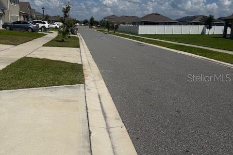 House in Kissimmee, Florida 5 bedrooms, 248.42 sq.m. № 2325188 - photo 11
