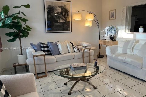 Copropriété à vendre à Deerfield Beach, Floride: 1 chambre, 54.35 m2 № 2026922 - photo 4