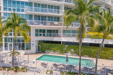 Condo in Miami Beach, Florida, 3 bedrooms  № 1953430 - photo 27